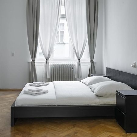 Prince Matyas Apartment Praga Zewnętrze zdjęcie