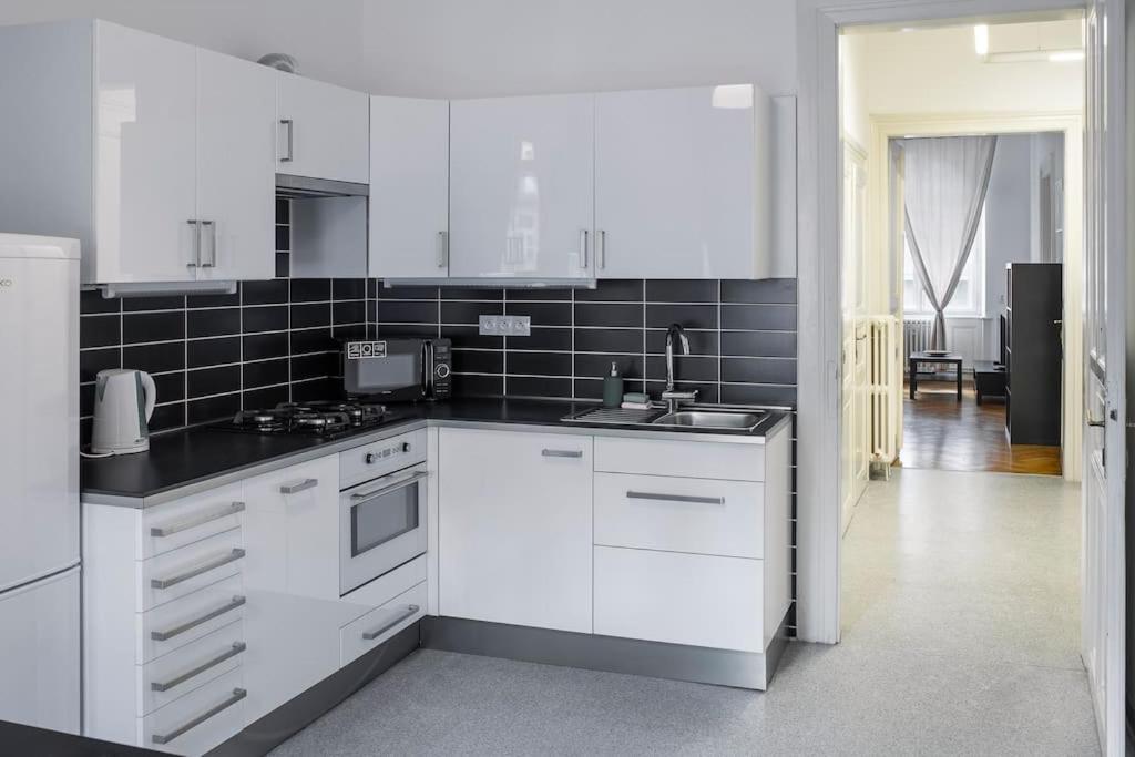 Prince Matyas Apartment Praga Zewnętrze zdjęcie