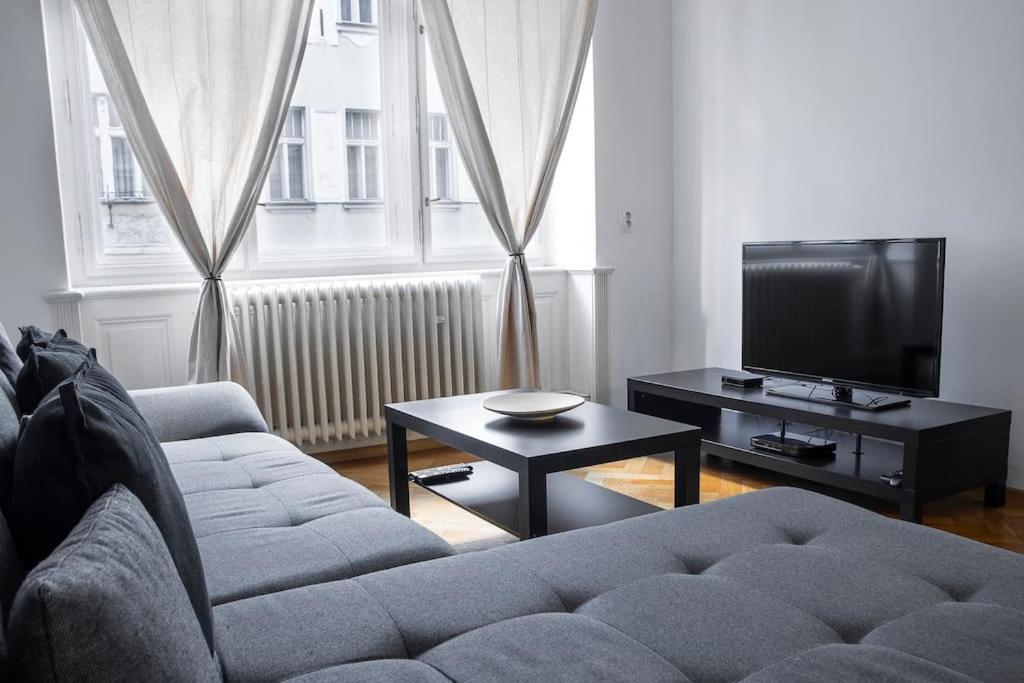 Prince Matyas Apartment Praga Zewnętrze zdjęcie