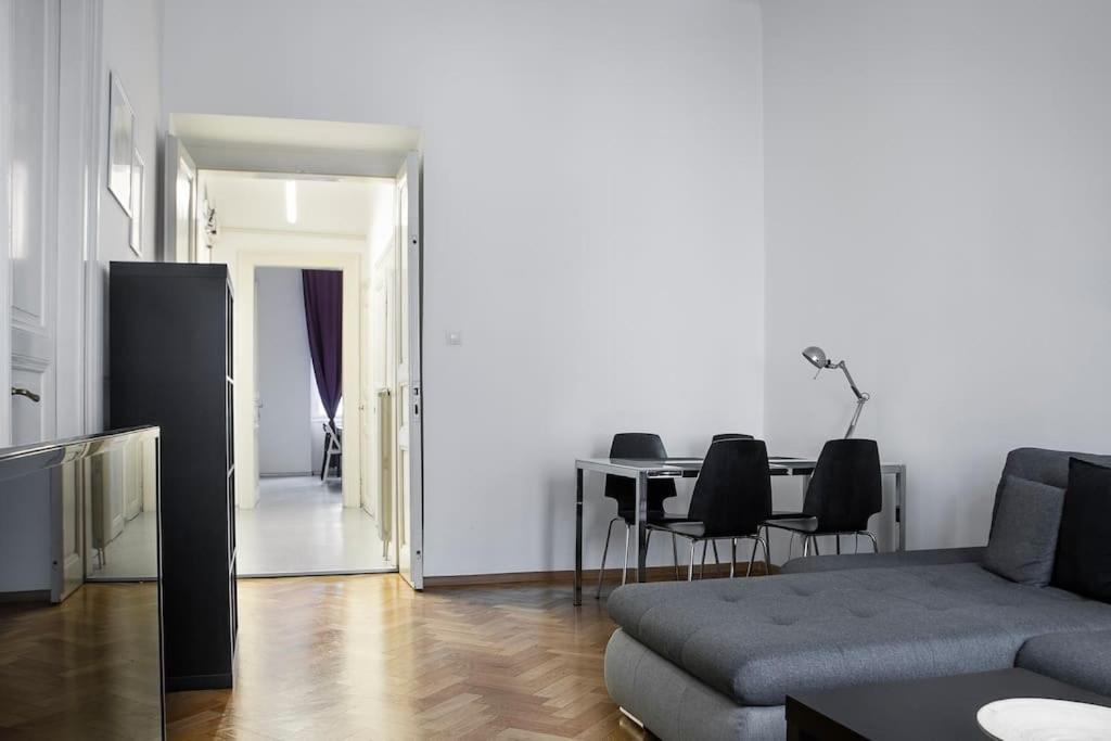 Prince Matyas Apartment Praga Zewnętrze zdjęcie